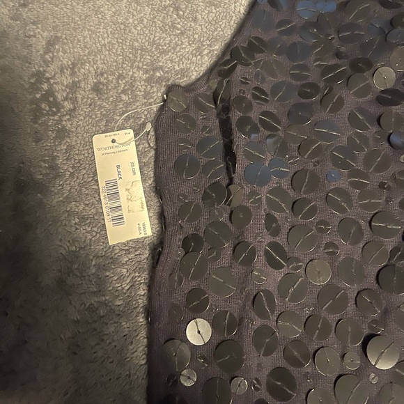 Dress - Picture 6 of 7